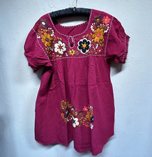Blusa túnica campesina bordada floral granate manga corta ojo de cerradura para mujer