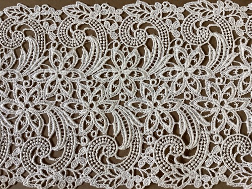 6 YDS VINTAGE GORGEOUS SCALLOPED CREAM COTTON VENISE LACE EDGE - Picture 3 of 3
