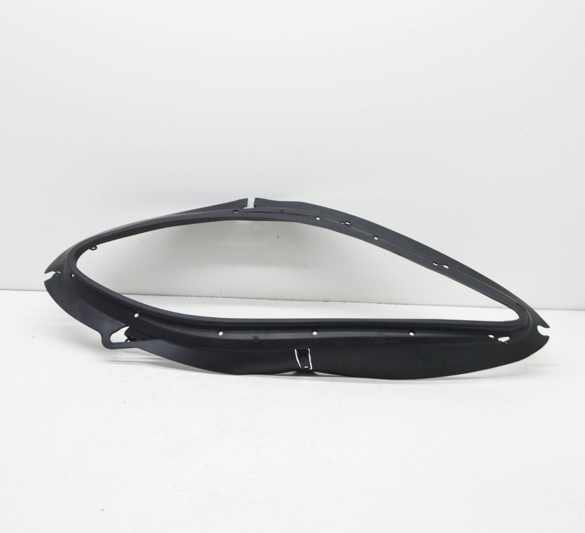 PORSCHE MACAN 95B Front Left Headlight Gasket Rubber 95B941323E 