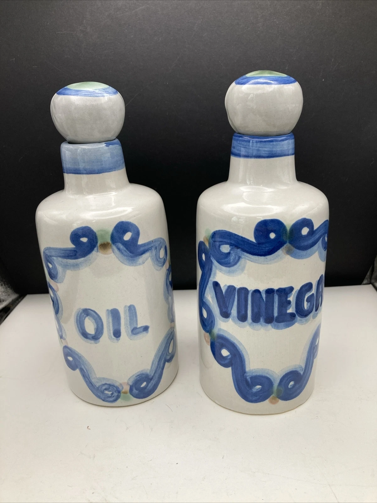 MA Hadley Vintage American Pottery Oil & Vinegar Set. Very Good Used Condition