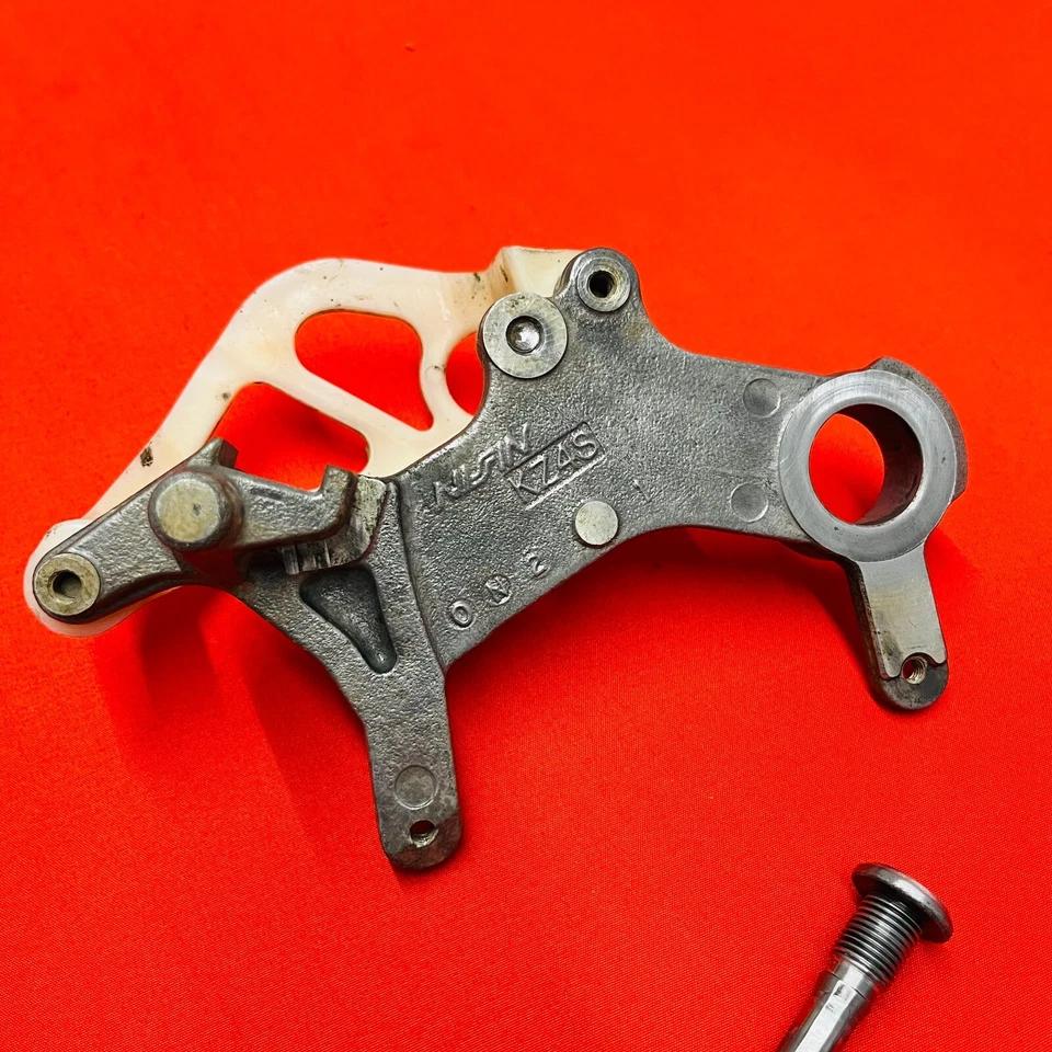 Soporte de montaje de pinza trasera CR125 genuino OEM HONDA CR 125 R (2000-2001) Foto 4 de 4