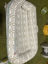 Dock A Tot Deluxe Plus Dock Baby Lounger 0-8 Months with carrying case