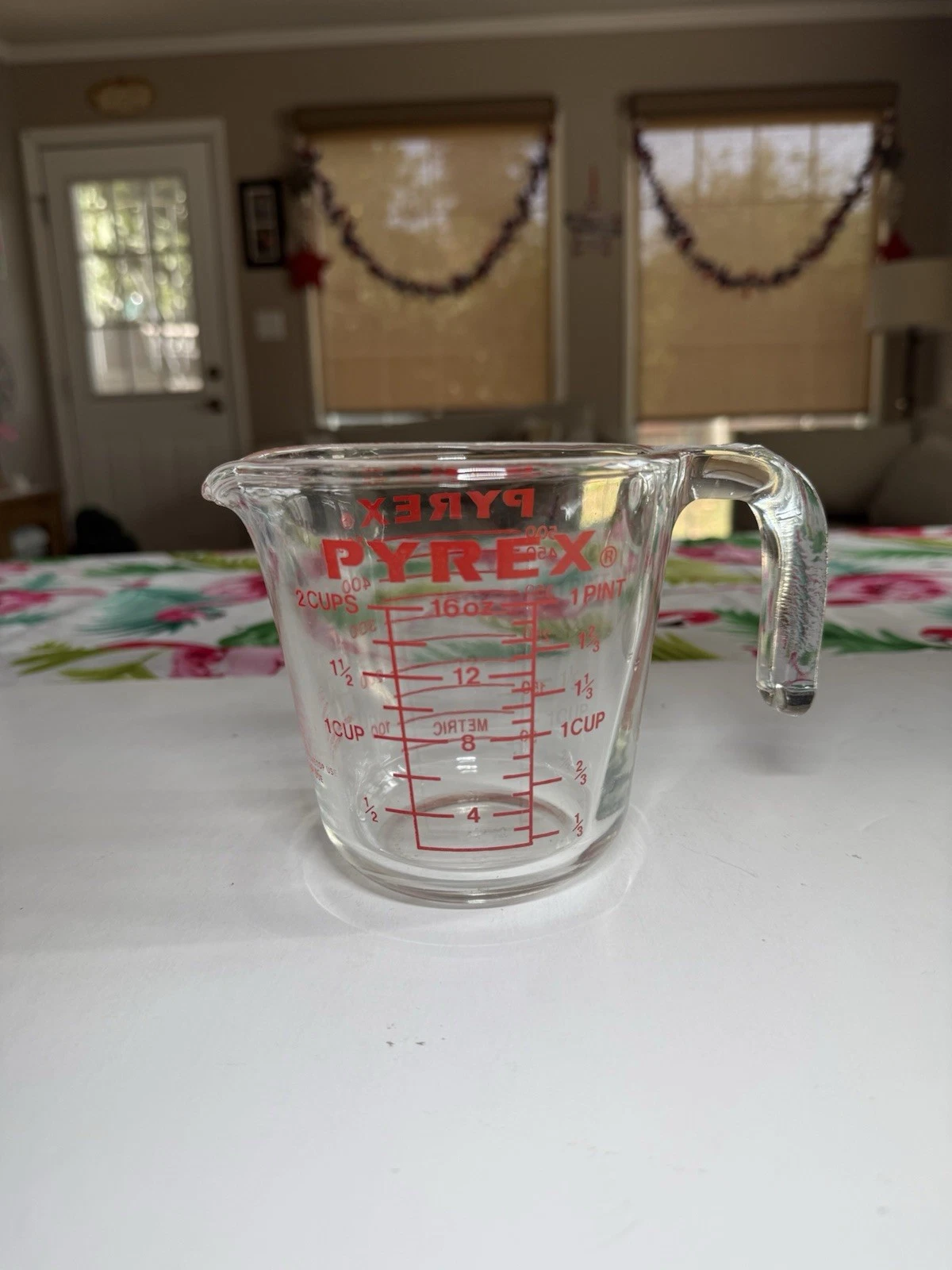 Vintage PYREX D Handle #516 Glass Measuring Cup Red Lettering 16oz/2 Cup
