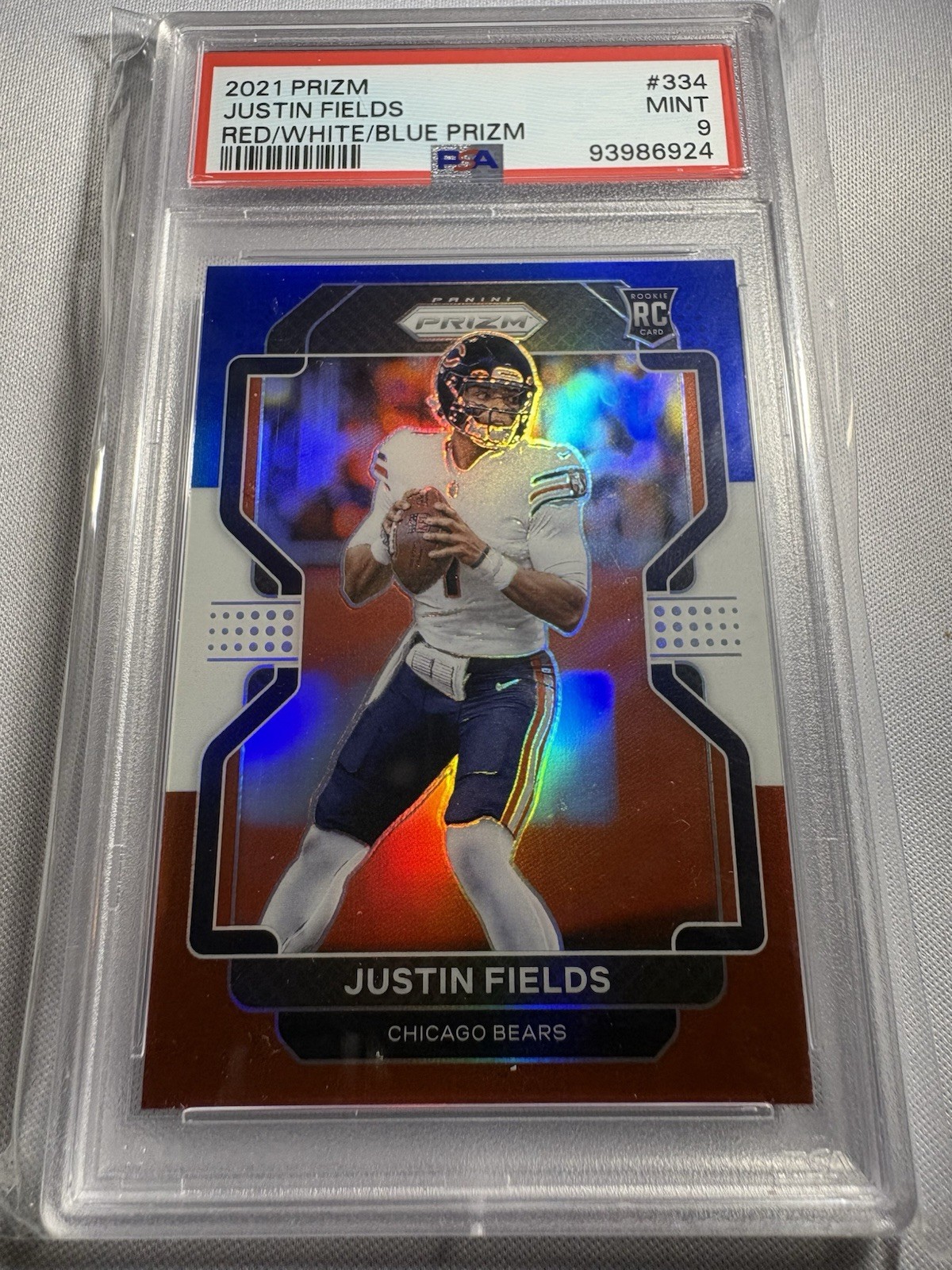 Panini 2021 Prizm Justin Fields #334 Red/White/Blue Prizm RC PSA 9 Bears