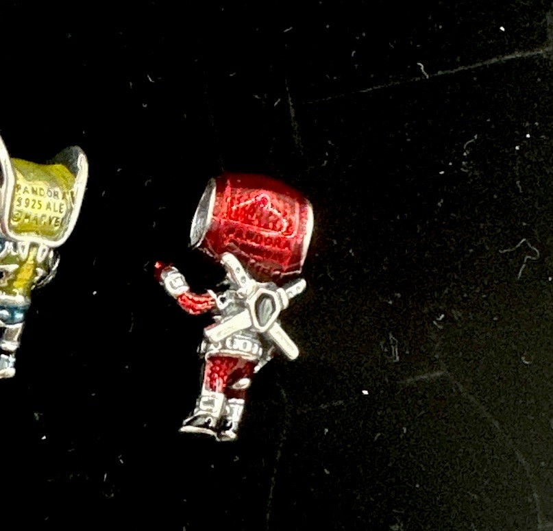 Pre-owned Authentic Marvel Deadpool and Wolverine… - image 4