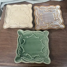 3 California Pantry Classic Ceramics Embossed 6” Square Plates TRIVETs