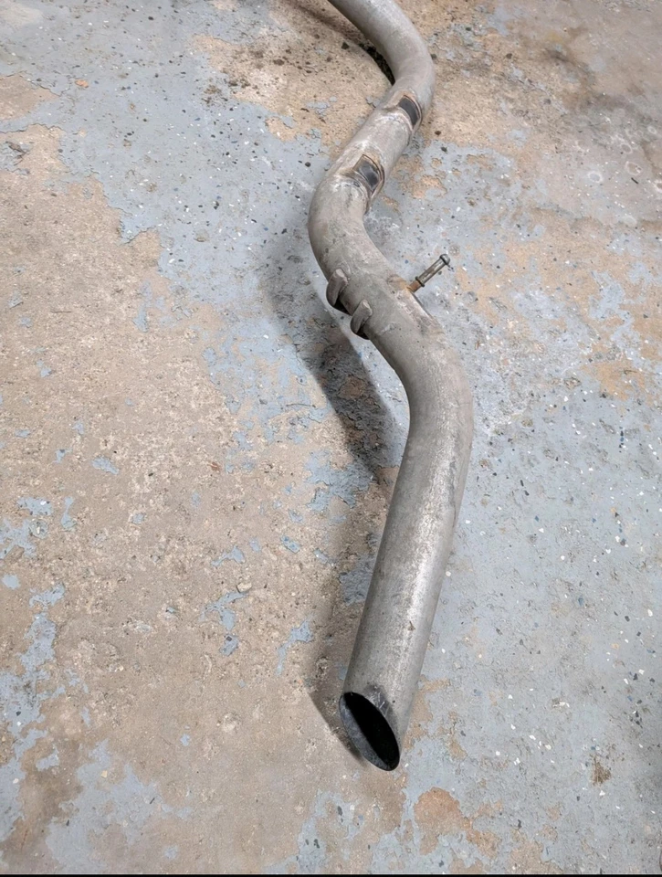 Silenciador de tubo sistema Chevrolet Silverado 1500 2019-2025 OEM V8 5,3 L Foto 4 de 4