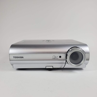 Toshiba TDP-S35 800 x 600 SVGA 1800 Lumens DLP Projector TDP-S35