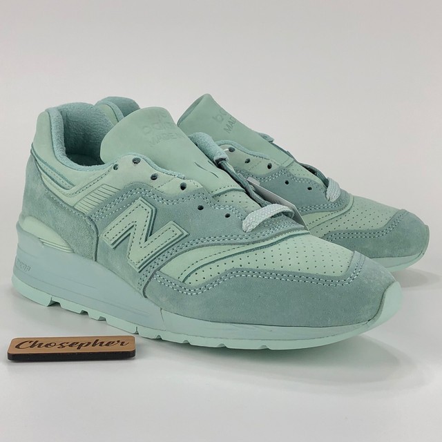 new balance mint