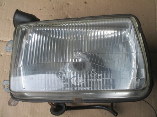 Audi 100 C2 Typ 43 Scheinwerfer vorne rechts head light H4 Hella