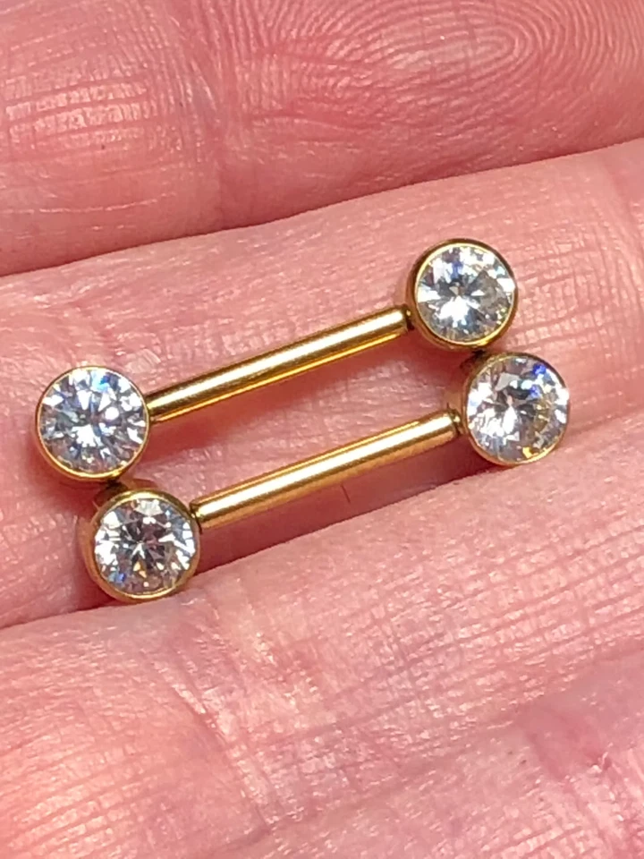 1.6 克拉圆形莫桑石乳头环身体穿孔杠铃 14K 镀黄金 — 第 2/4 张图片