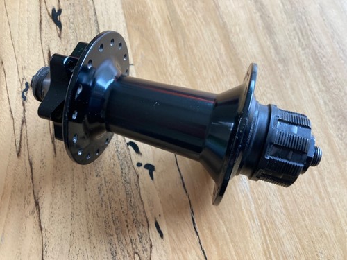 Single speed rear hub, QR axle, disc brake, 135mm 32 hole