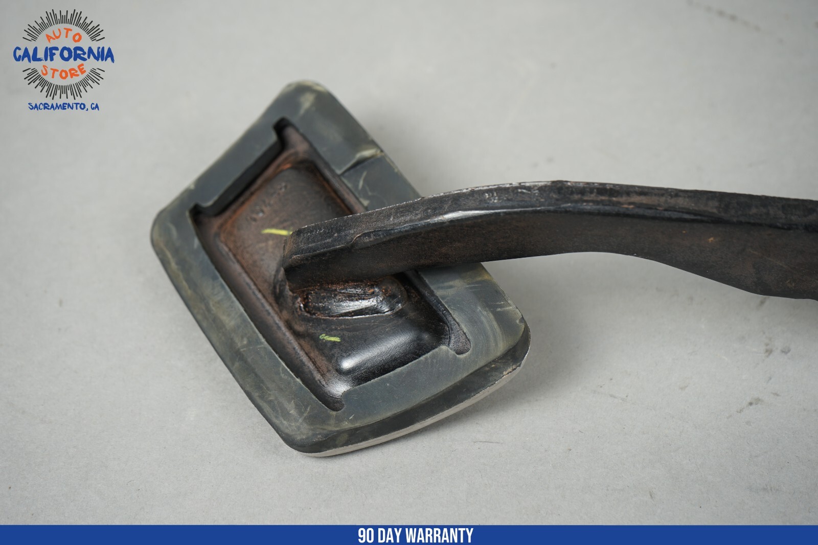 14-19 Maserati Ghibli Brake Pedal Assembly w/ sensor & bracket 06700053400 OEM