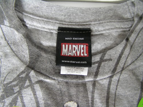 MARVEL T SHIRT SIZE 4 WITH SUPER HERO BUSTING THRU BRICK WALL BOYS GLOWS IN DARK - Picture 3 of 5
