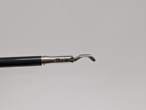 SNOWDEN PENCER 88-8313 Grasper w/ STRYKER Tray (USED). - Picture 9 of 20