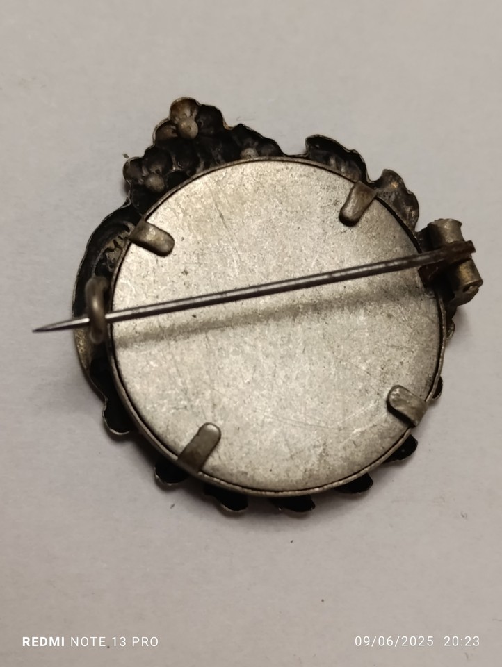 ANCIEN POUDRIER DE Poche Avec Miroir En Metal Doré Art Nouveau EUR 18 ANCIEN POUDRIER DE Poche Avec Miroir En Metal Doré Art Nouveau EUR 18