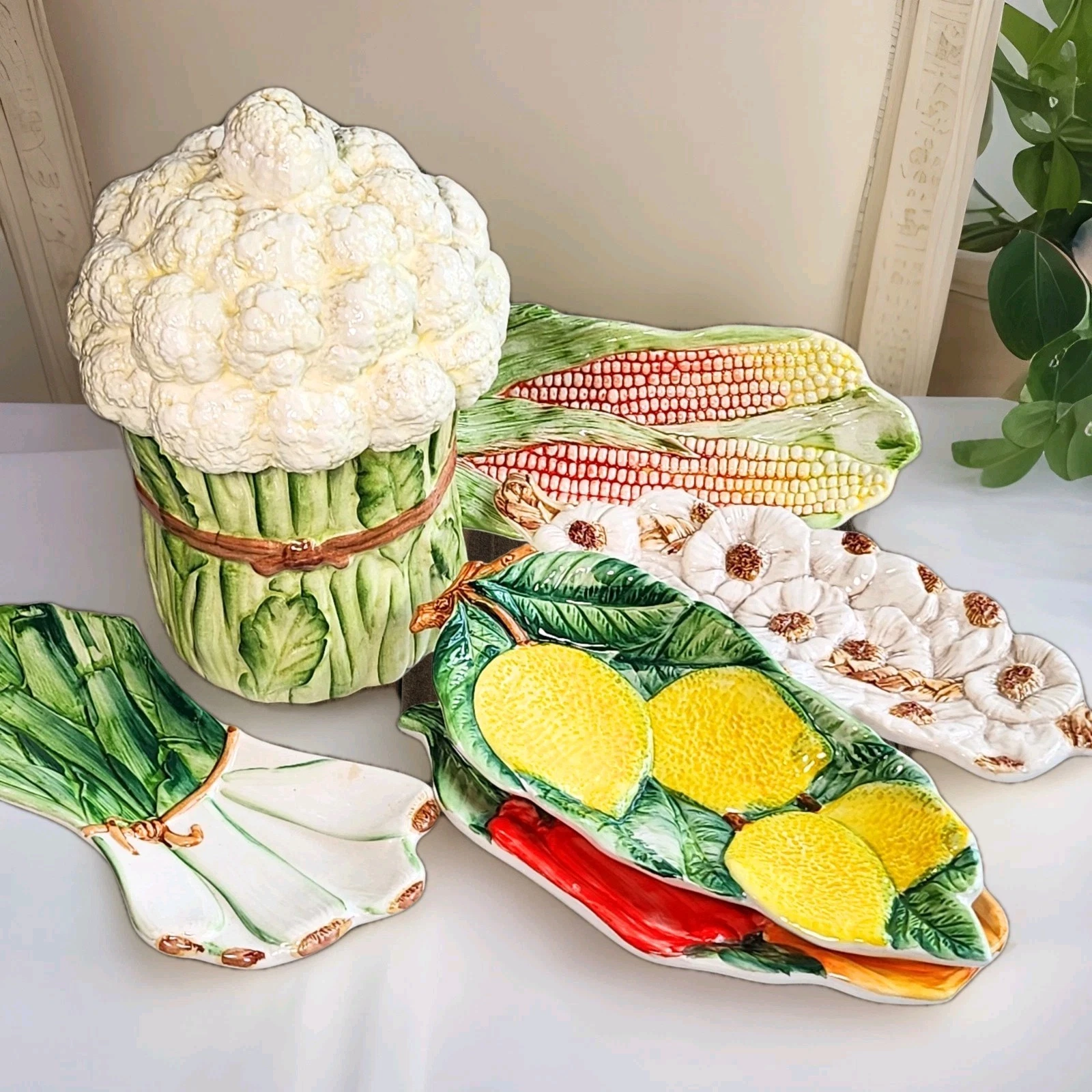 Vintage Italian Majolica Ceramic Canister & Vegetable Fruit Serving Plates Set
Opens in a new window