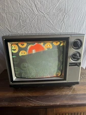 1985 Hitachi CT-13C1 13" Color CRT Television. Vintage READ DESCRIPTION