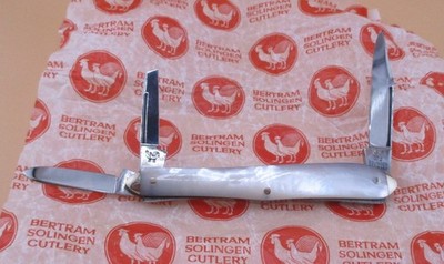 HEN & ROOSTER /BERTRAM CUTLERY MOTHER Of PEARL WHITTLER - #MP233 GERMANY - MINT!