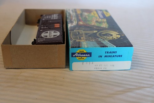 Athearn escala HO, coche de caja de 40', Santa Fe, marrón, #21898 - 2094 construido | Zustand: Used