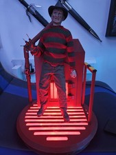 DIORAMA PER FIGURE 1/6, UN INCUBO SU ELM STREET, FREDDY HOT TOYS, SPETTACOLO LATERALE
