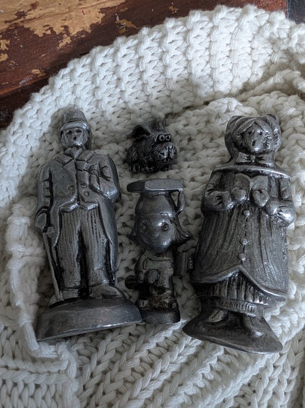 Vintage Pewter Lot Set Of 4 Ritcher Rabbit, Carolers And Graduation 