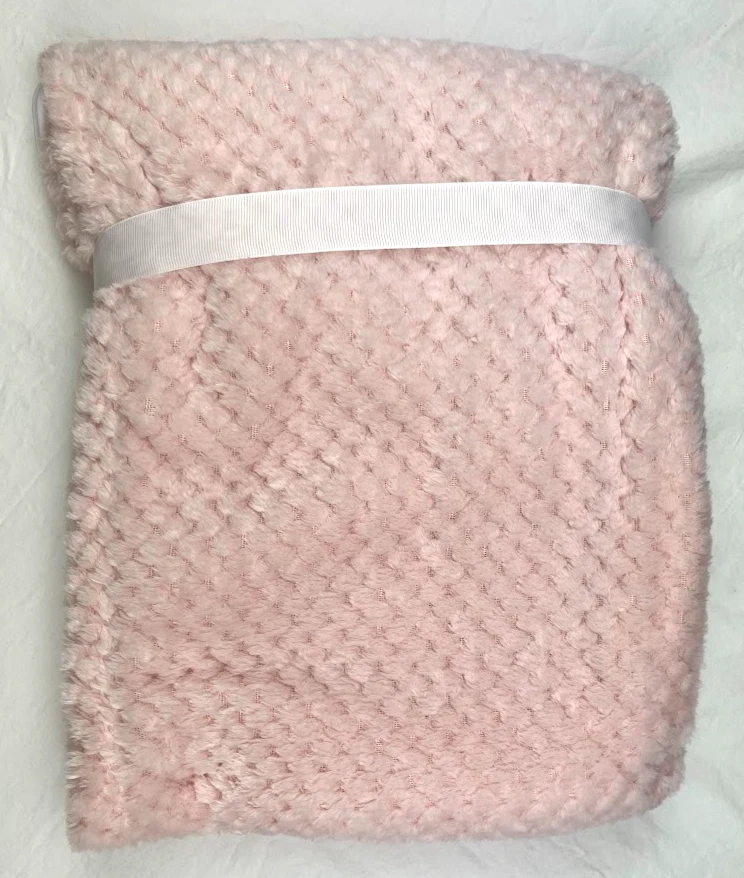 Manta de bebé Rene Rofe rosa cereza niña de felpa texturizada nueva con etiquetas corazón Bon Bebe Foto 3 de 3
