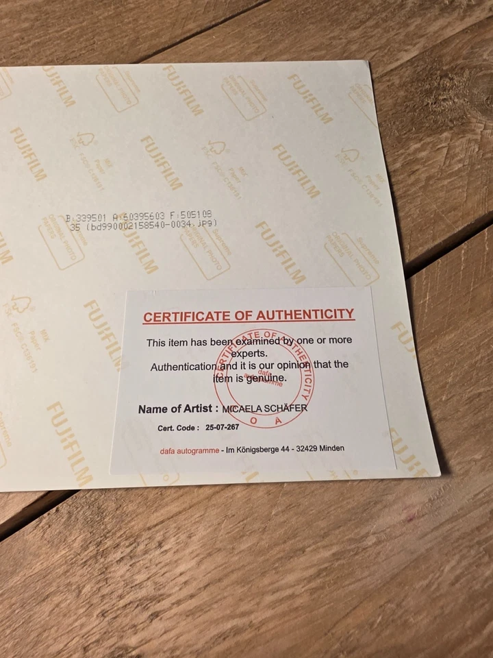 MICAELA SCHÄFER (EROTIK) signed Foto ca.20x30 Autogramm (3875) + COA - Bild 2 von 2