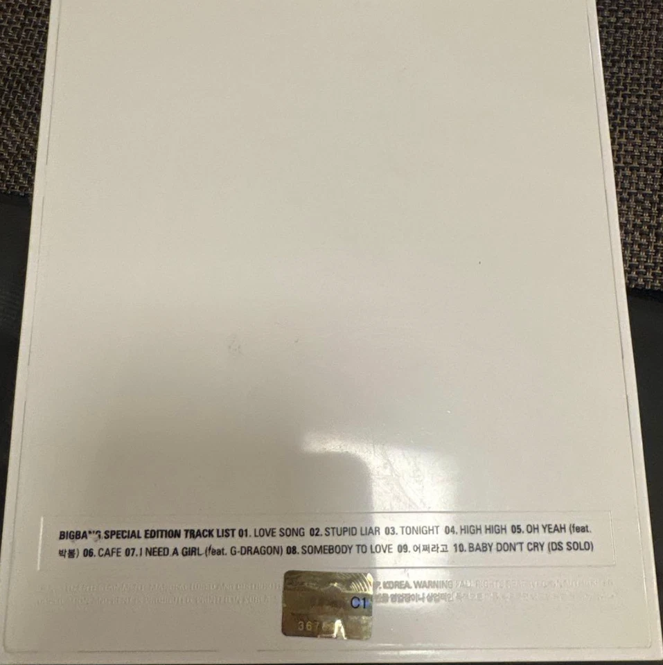BIGBANG Special Edition CD Skull Artwork Green White Album used - Image 4 of 4