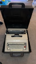 Olivetti Lettera 35 Vintage / Retro Typewriter With Carry Case And Instructions