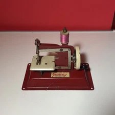 Vtg Sewing Machine Toy Gateway Engineering Co. RED Junior Model NP-1  Working