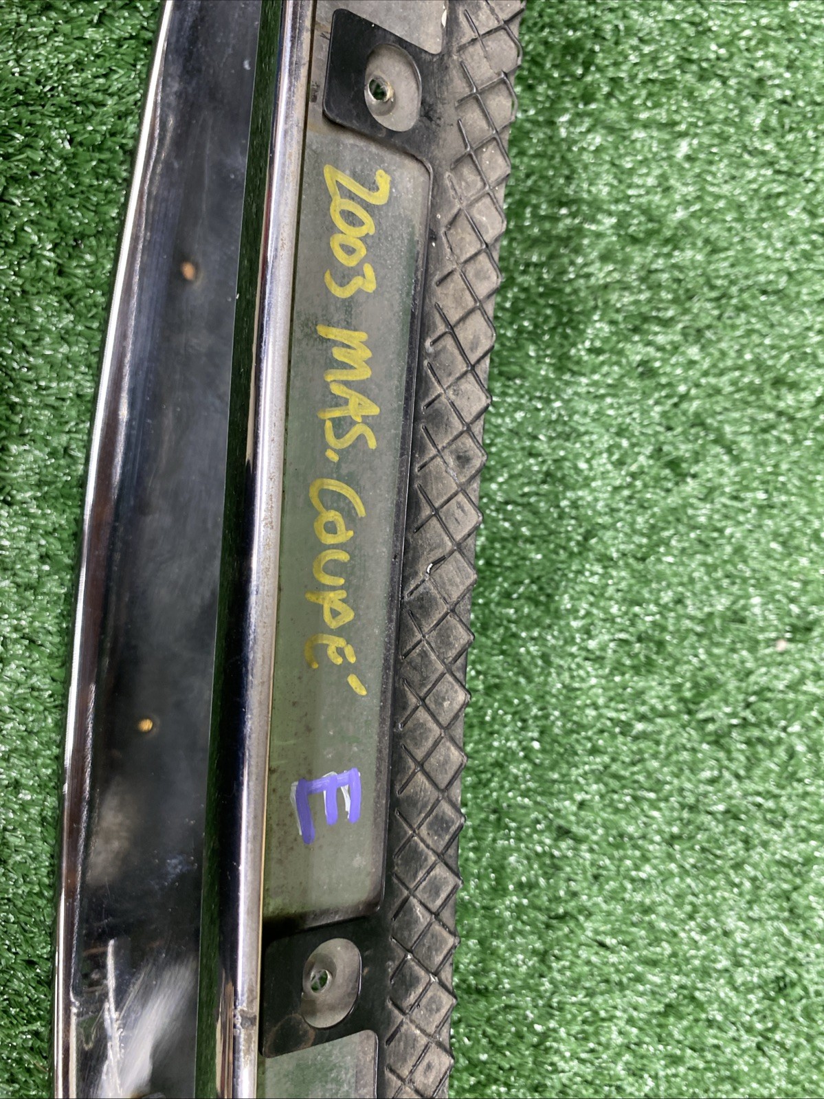 Maserati 4200 GT 2002-2004 Bumper grille Chrome