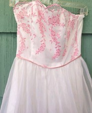 De Laru by Sheila Yen White Gown Junior Size 4 With DB Petticoat SZ 3/4 Lot Of 2