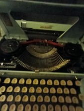Vintage 1950s Working Typewriter  thumbnail