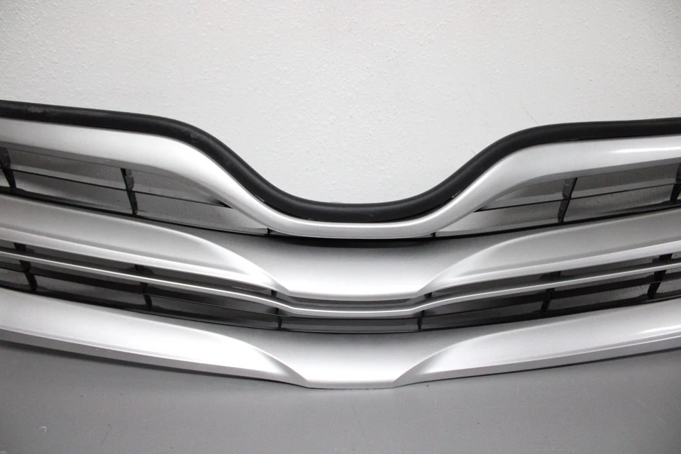 2013 2016 TOYOTA VENZA FRONT GRILLE Foto 2 de 4