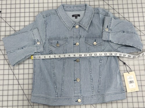 NYDJ M Fit Is Everything Denim Jean Jacket Pin Stripped White Blue Pockets R8 - Picture 6 of 8