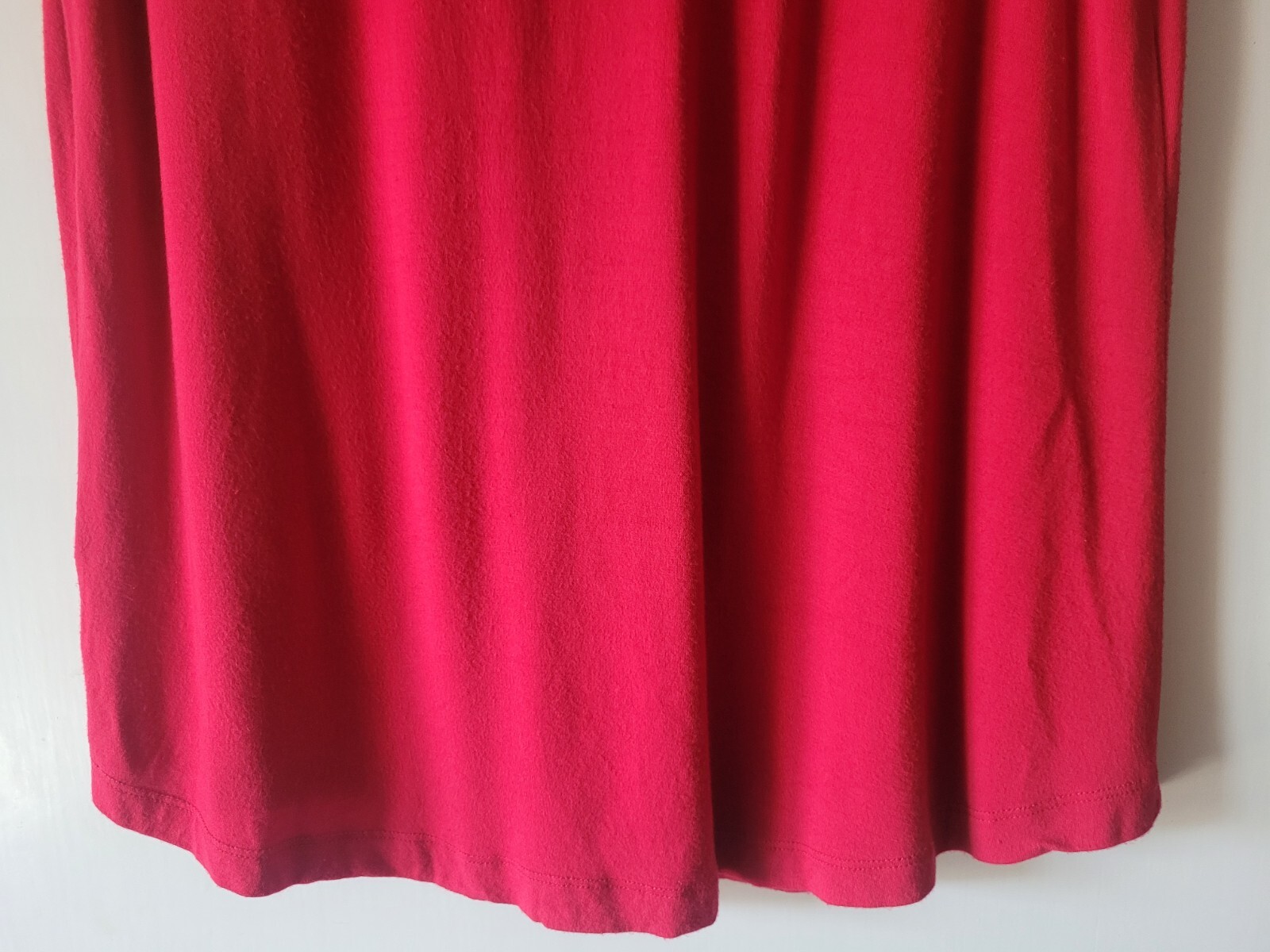 Cable & Gauge Solid Basic Red Sleeveless V Neck T… - image 11