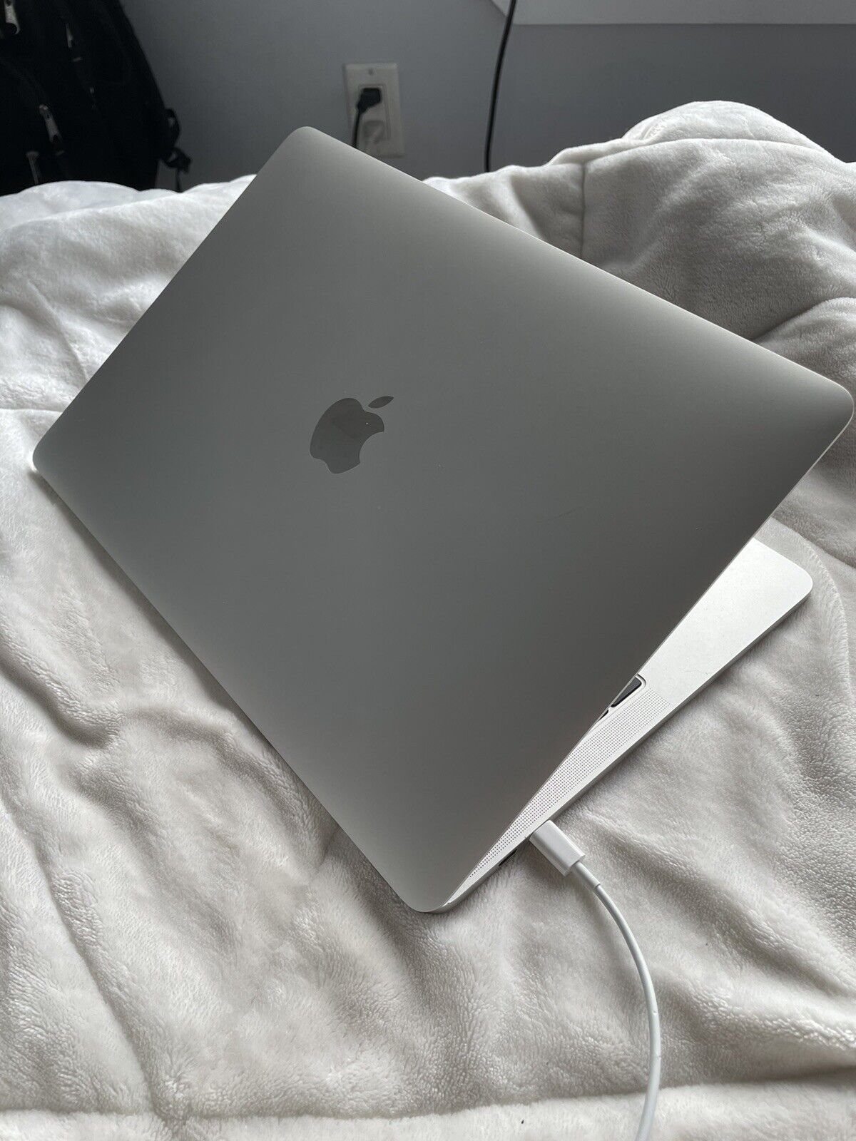Macbook Pro 2019 13 inch With Touch Bar - Silver | eBay