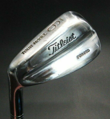 Linkshänder Titleist Tour Modell Forged 9 Eisen Regular Stahlschaft Avon Grip