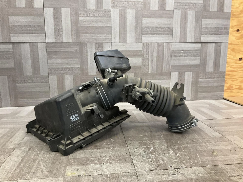 2014-2019 TOYOTA HIGHLANDER Air Cleaner Top Only w/hose 2.7L Factory OEM Part - Изображение 2 из 4