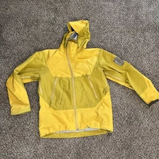 Arc’teryx Sabre Y2KGoretex ProMen’s M Snowboard Ski Jacket Shell Two Tone Yellow