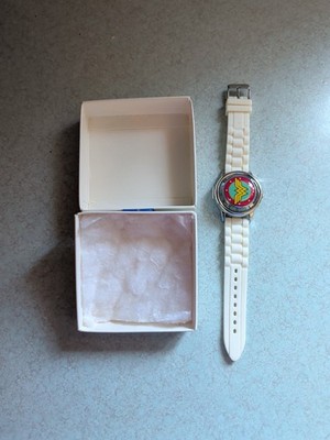 Wonder Woman TM & DC Comics Quartz Analog Unisex Watch Needs Battery 