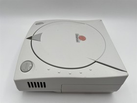 Sega Dreamcast REFURBISHED System Bundle - 2 x Controllers + 7 Games + MORE