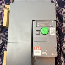Schneider Electric Altivar 320 ATV320U75M3C 7.5KW 10HP 3-Phase VFD IP20 200-240V