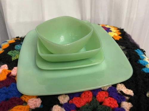 Vintage Fire King Jadeite Charm 4 Piece Place Setting