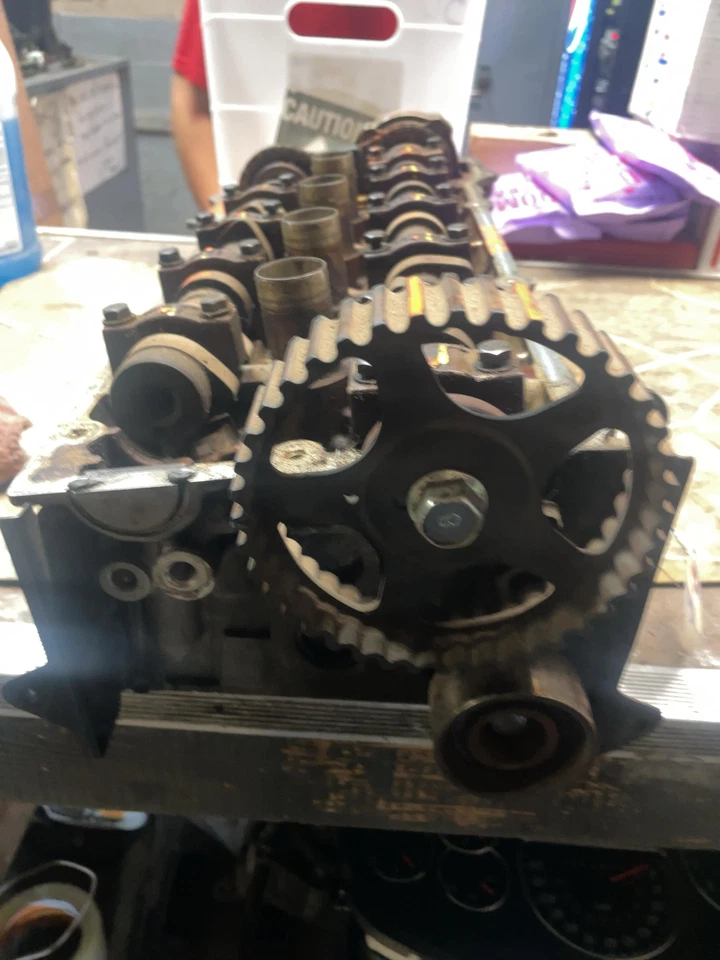 2001-2005 (06 Canadian Mrkt) HYUNDAI ACCENT 1.6L cabeça de cilindro completa com câmeras - Imagem 2 de 4