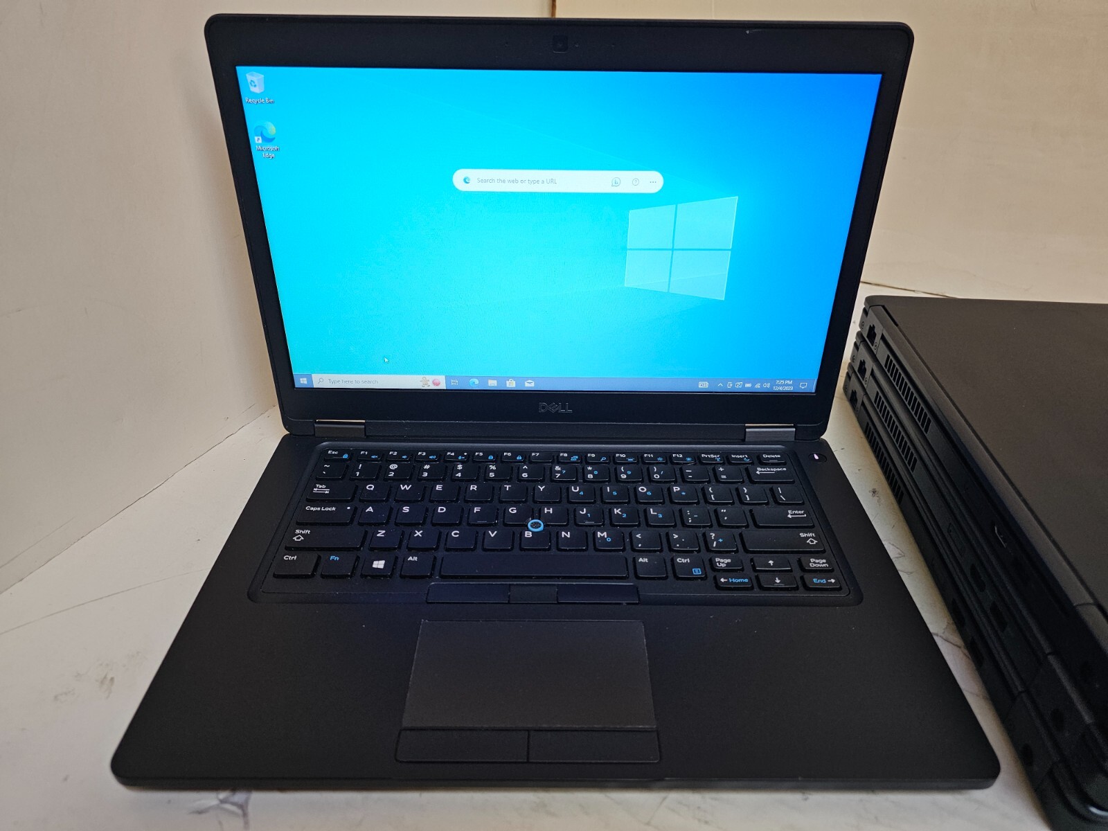 Lot of 4 Dell Latitude 5490 Laptops 1.7 GHz i58350U 8GB 256GB SSD