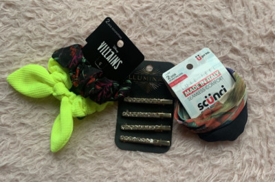 SI Corp Illuminate Rhinestone and Gold Barrettes 4 Clips, & 4 Scrungies