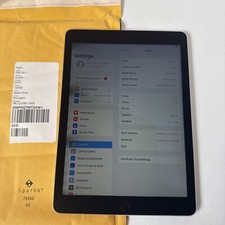 Apple iPad Air 2 128GB A1566 9.7in Space Gray Tablet Wi-Fi Only - READ