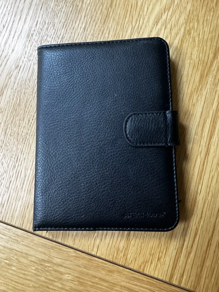 Amazon Kindle (7th Generation) 4GB Black,  TechGear pleather case. Bundle  - Image 4 of 4